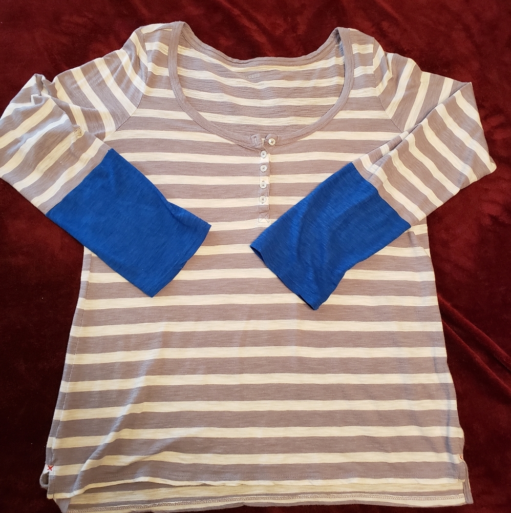 Express long sleeve teeshirt